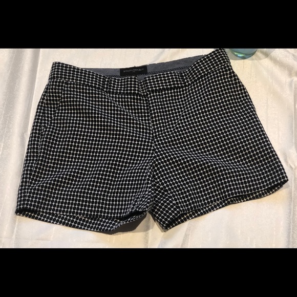 Banana Republic Pants - Banana Republic size 4 petite checkered shorts